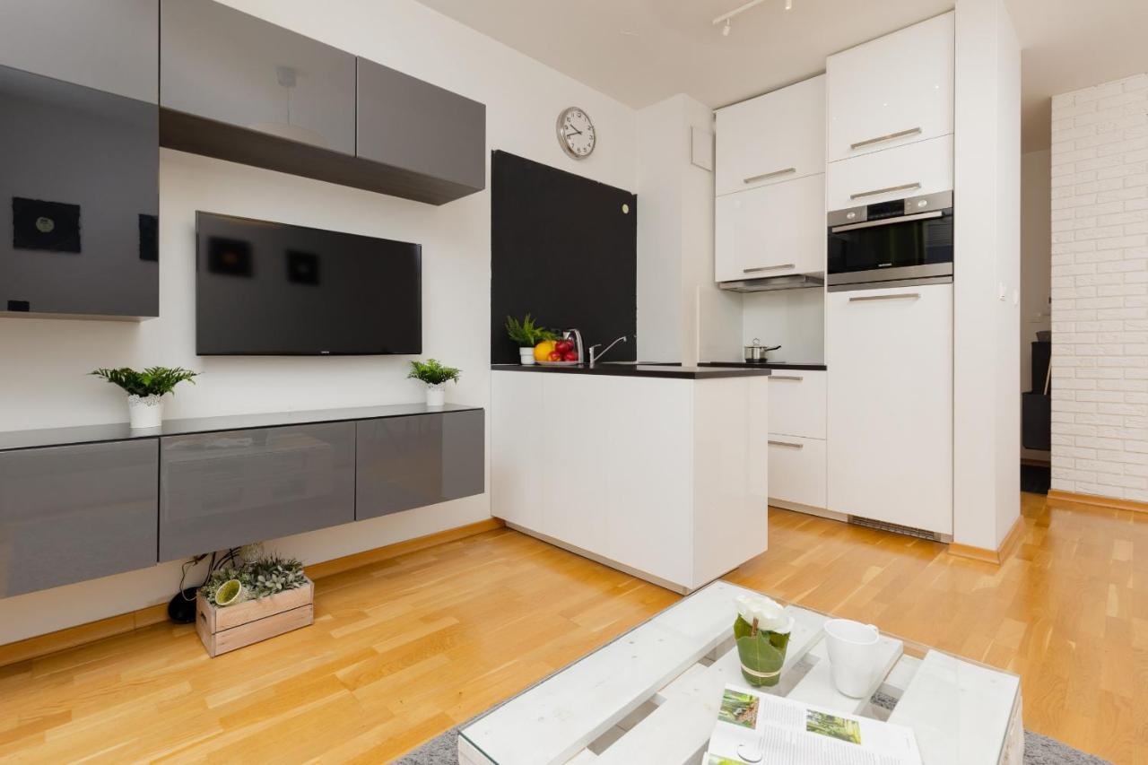 Warsaw Bemowo Modern Apartment Dywizjonu 303 By Noclegi Renters Esterno foto